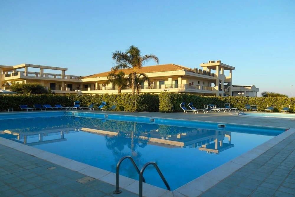 residence in sicilia sul mare con piscina